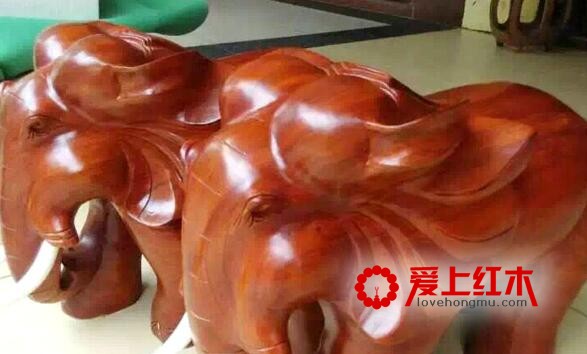 用红木雕刻成的大象摆件一般使用什么材质-2