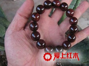 海南黄花梨手串如何保养？