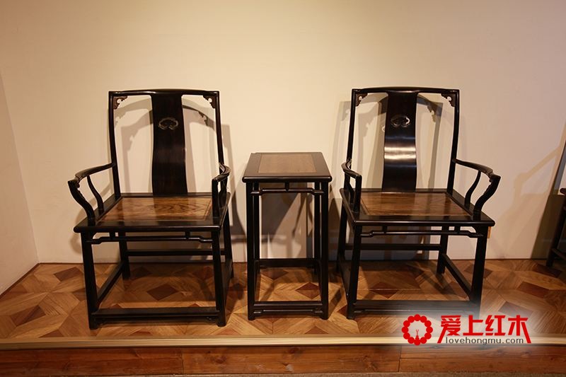 明式坐具线条简单 清式坐具雕工复杂
