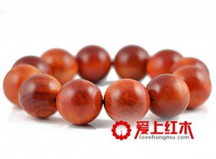 血龙木和金丝楠木的区别 血龙木和金丝楠木哪个好？