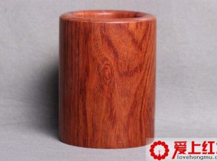 介绍红木笔筒的保养方法
