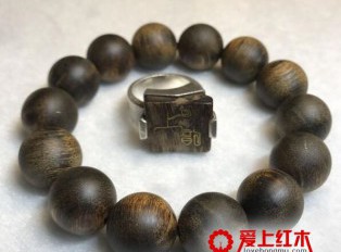 佩戴沉香有讲究，是戴左手还是戴右手好呢？