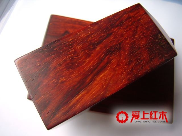 介绍温文儒雅的紫檀