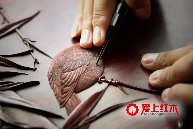 丝翎檀雕技法的前世今生 丝翎檀雕艺术创新介绍-2