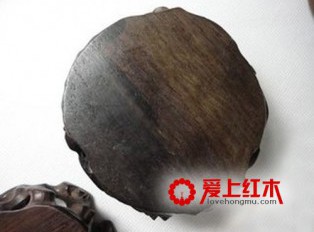 两种最容易假冒乌木的木材：黑酸枝木与紫油木
