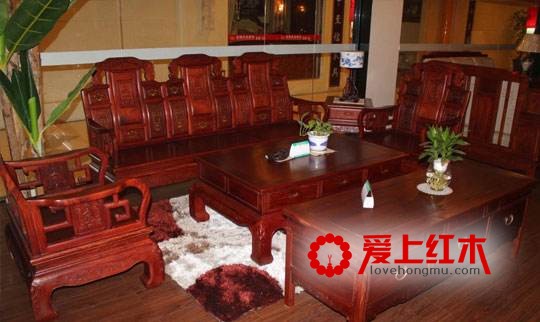 使用植物油擦坏的红木家具将无法补救