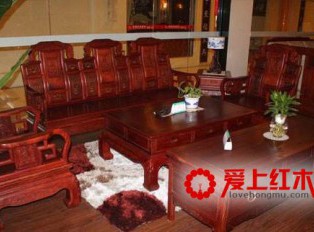 使用植物油擦坏的红木家具将无法补救