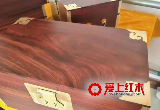 红木家具市场中最受热捧八种红木材料分析-7