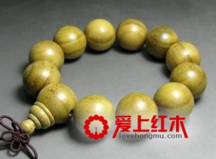 佩戴金丝楠有什么功效 金丝楠佛珠佩戴对身体的好处