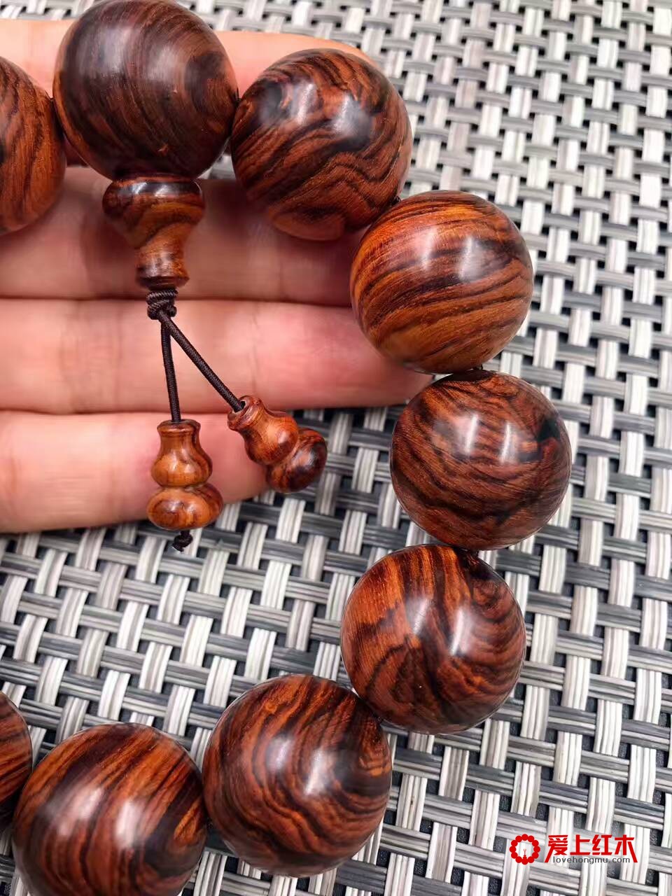 正宗海南黄花梨2.0虎皮纹手串 颗颗双面满虎皮纹-5