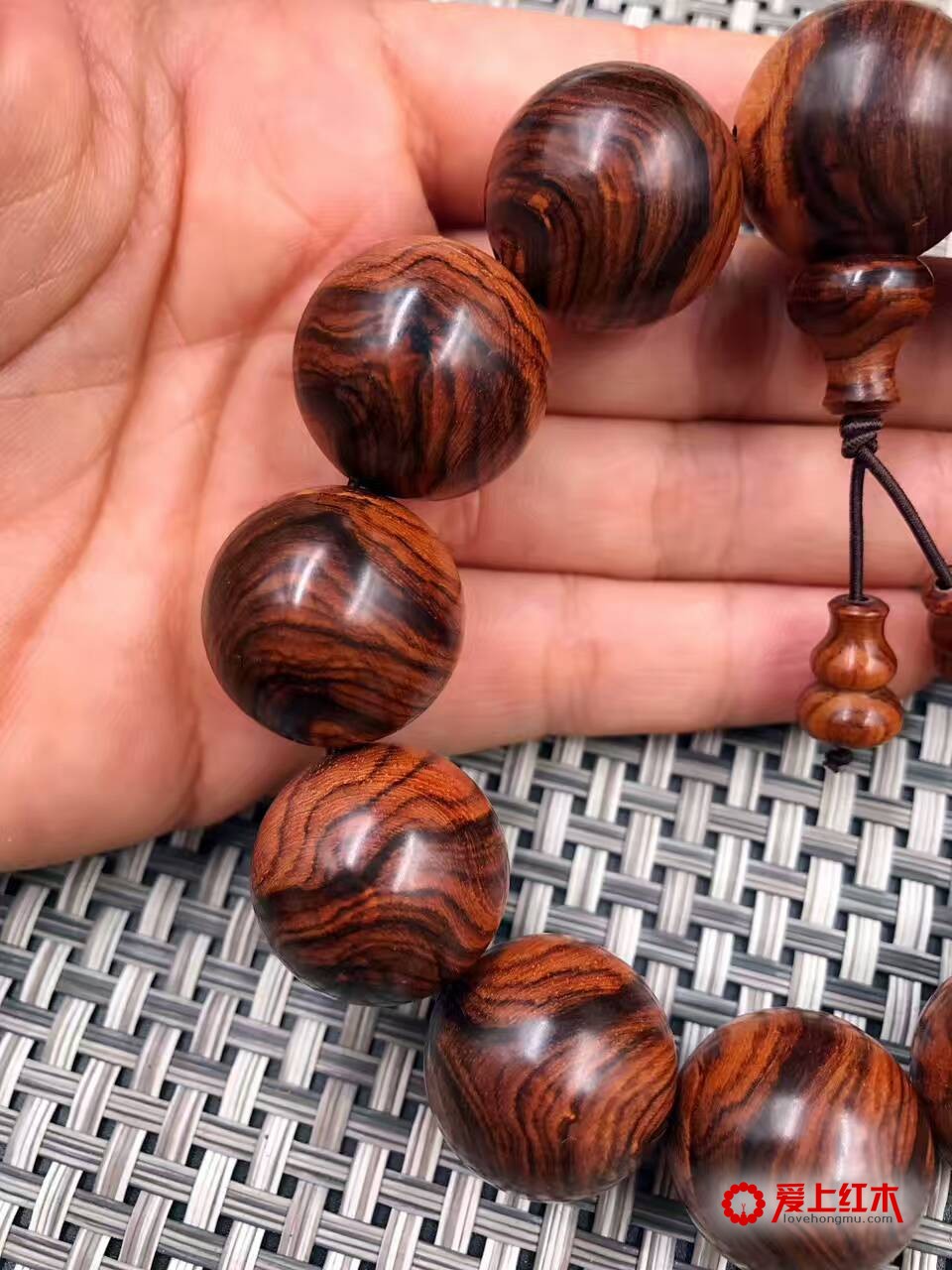 正宗海南黄花梨2.0虎皮纹手串 颗颗双面满虎皮纹-4