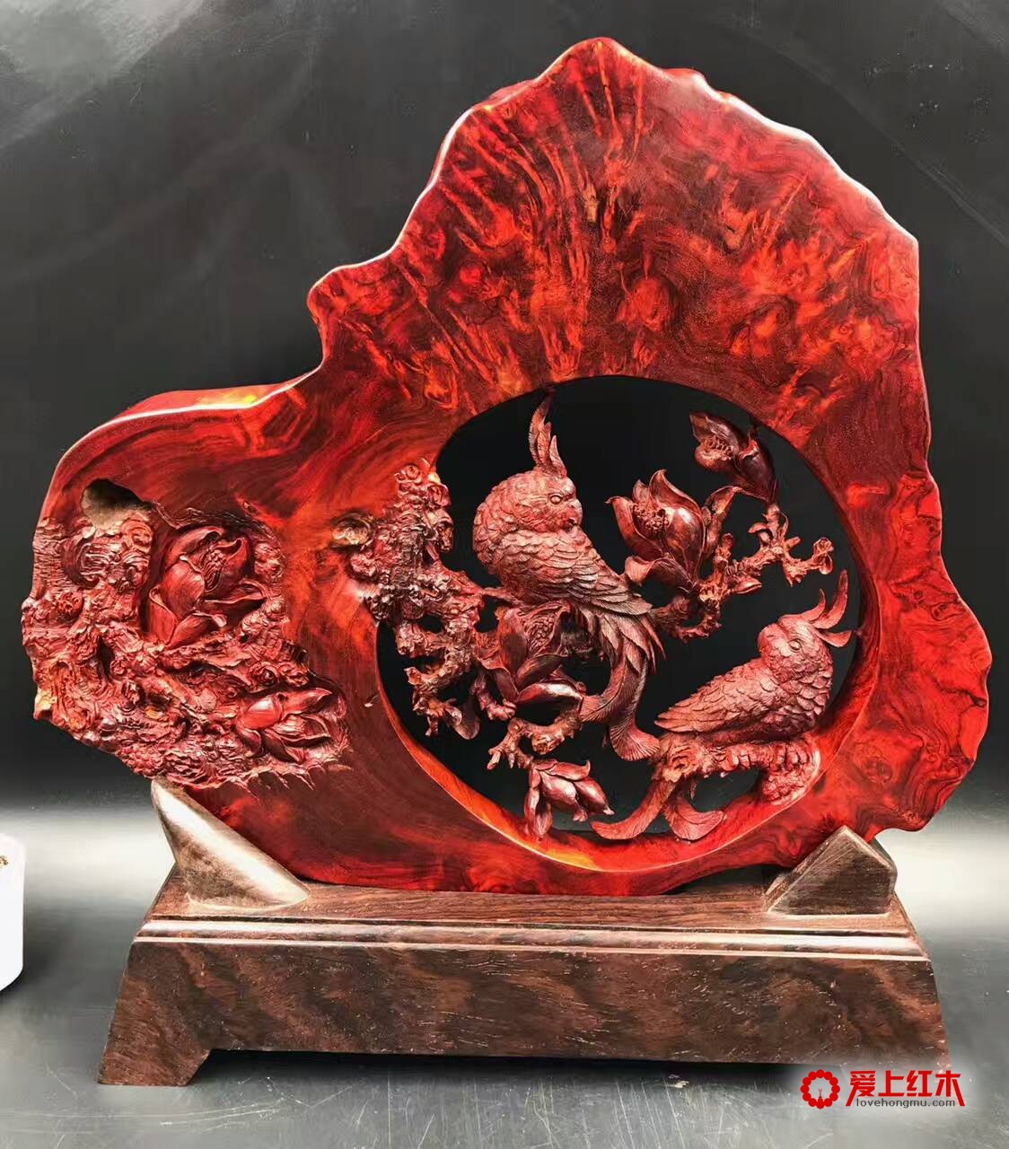 高密度留疤小叶紫檀雕刻精品 造型独特-1