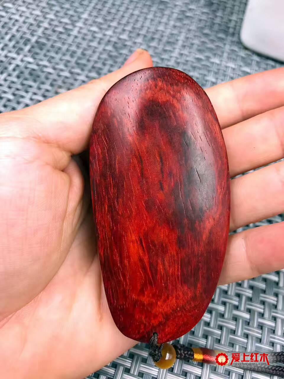 印度小叶紫檀金蟾把件欣赏 纯手工雕刻吸财进宝-5