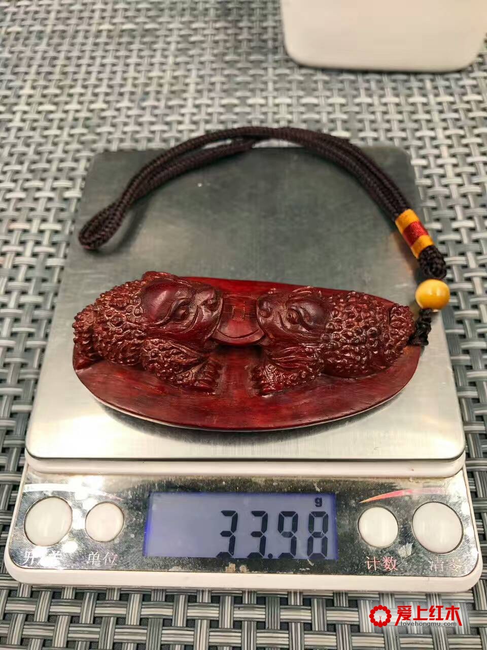 印度小叶紫檀金蟾把件欣赏 纯手工雕刻吸财进宝-8