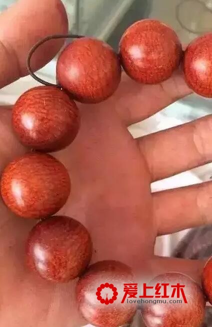 将小叶紫檀手串盘出惊艳包浆的四个阶段-2