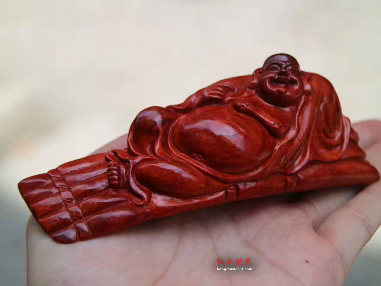 小叶紫檀精品小摆件《弥勒》可把玩泥料鸡血红高油密手工雕刻-2