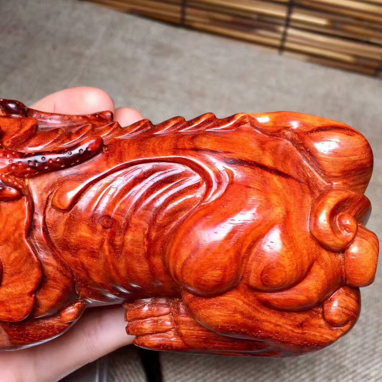 小叶紫檀招财貔貅 造型可爱生动色泽亮丽-4