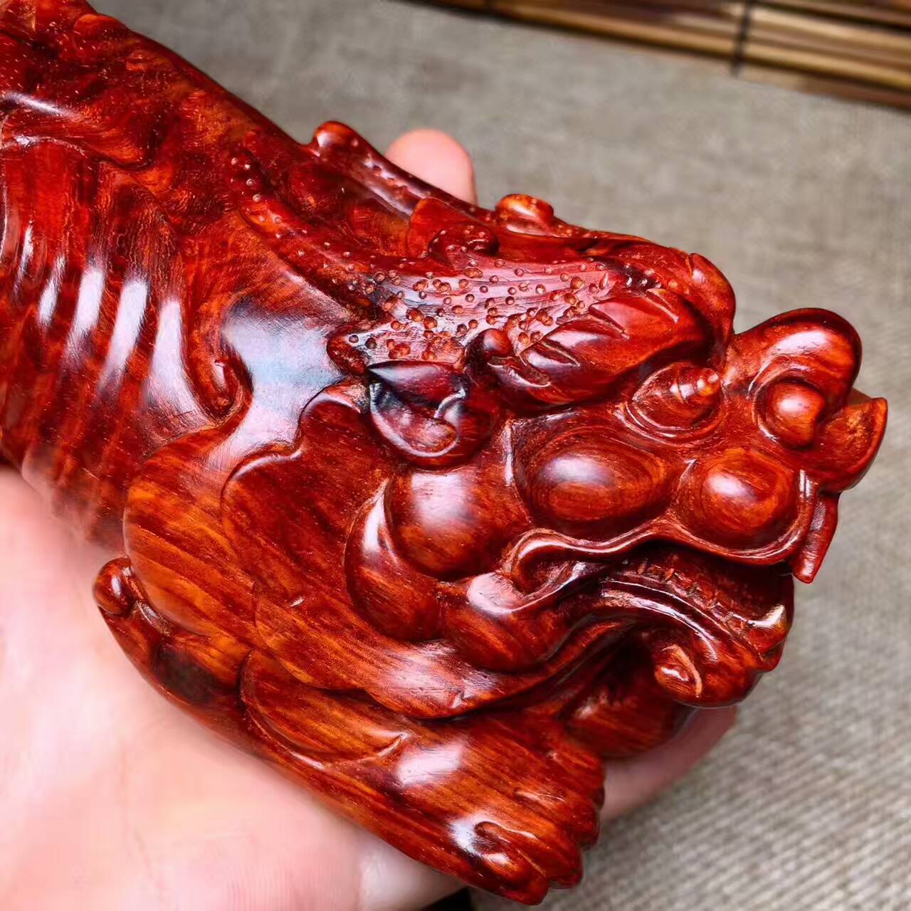 小叶紫檀招财貔貅 造型可爱生动色泽亮丽-5