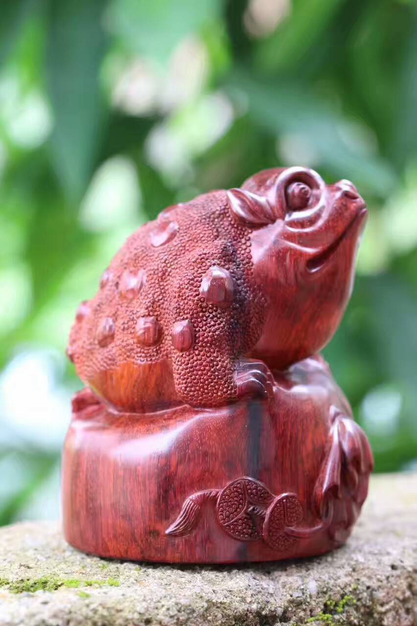 小叶紫檀工艺品招财金蟾造型逗趣 风水小摆件-1