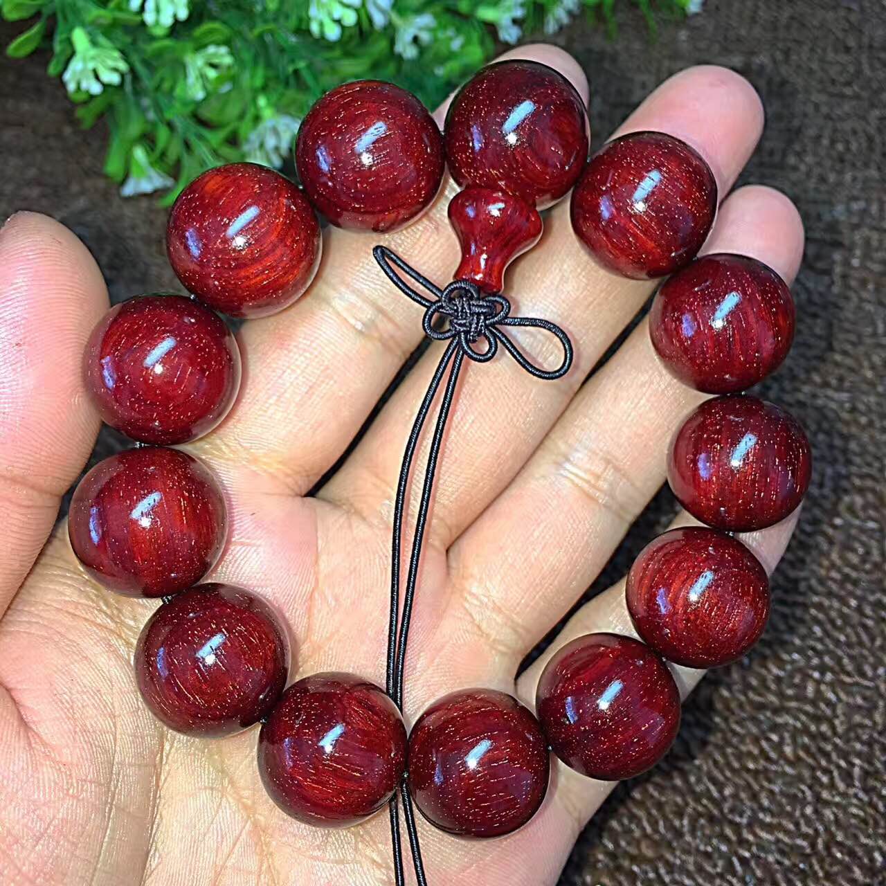 如何防止小叶紫檀金星的脱落？-2
