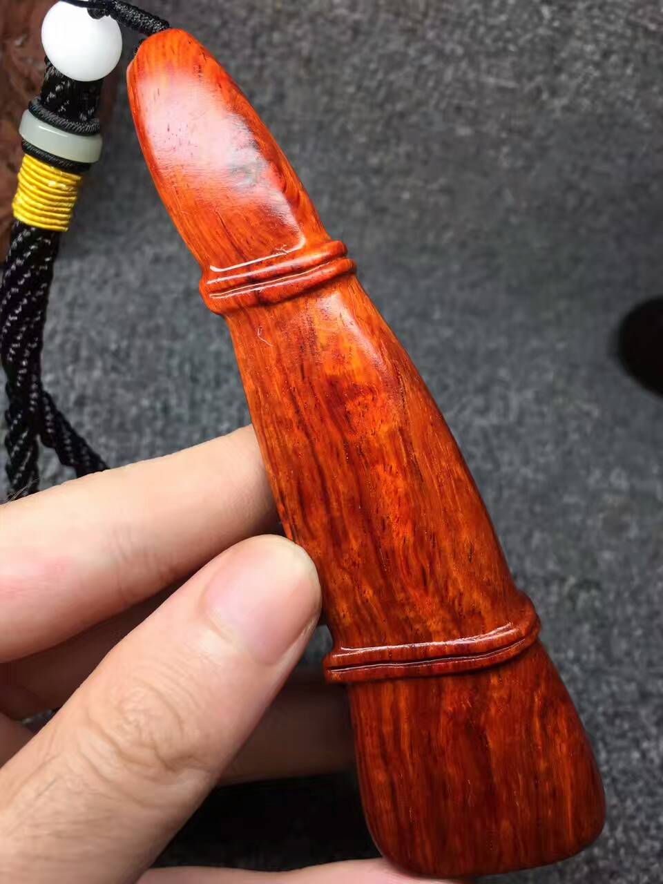 小叶紫檀5A级泥料带星小把件 鸡血红无棕眼-2