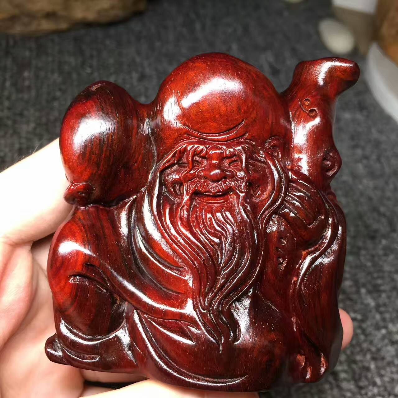 小叶紫檀寿星捧寿桃小摆件 高油性带金星-7