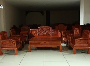 红木家具上漆与上蜡有何区别？