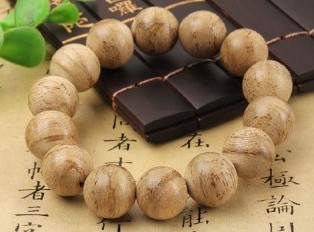 沉香佩戴后会发生哪些变化？