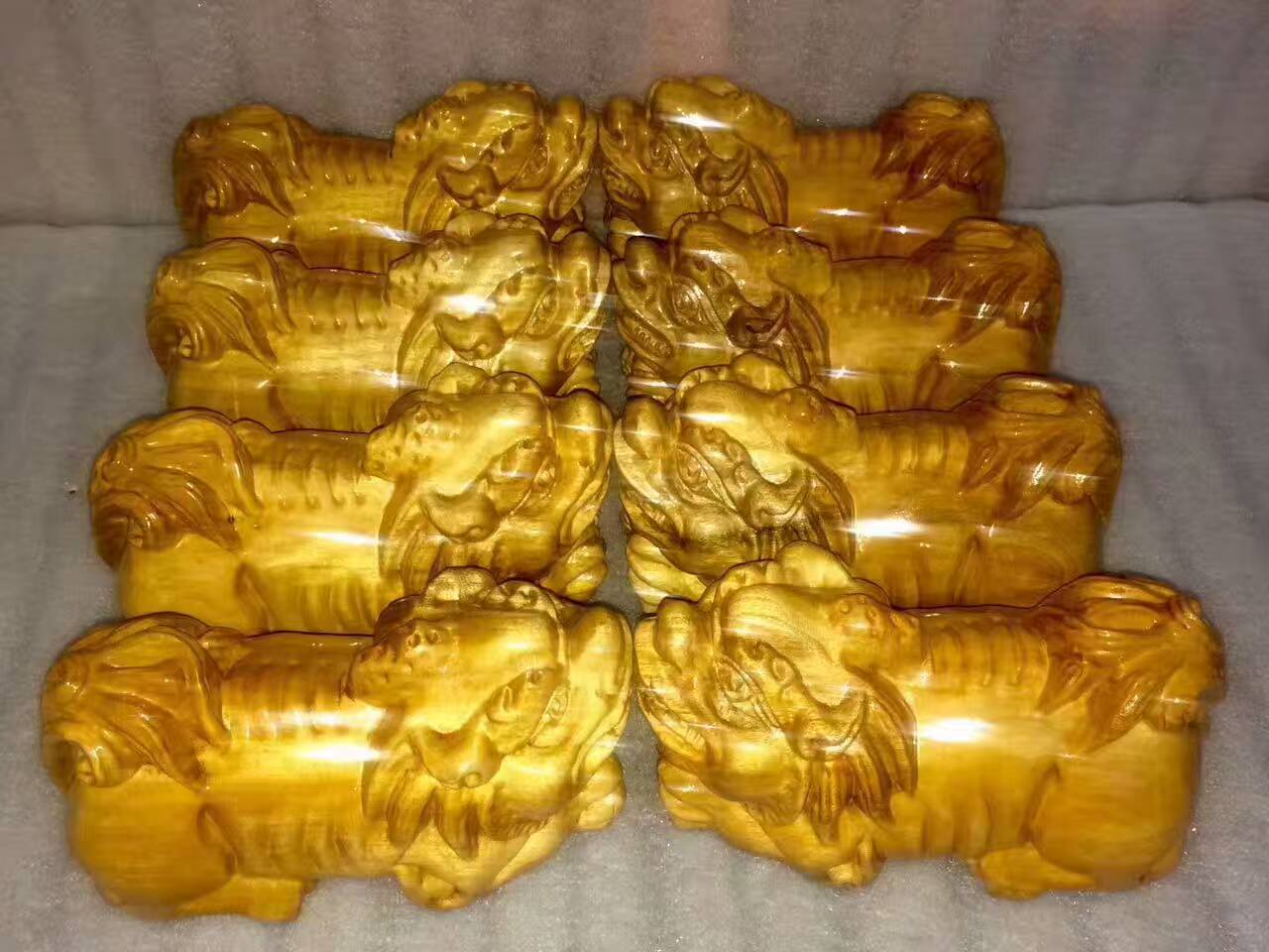 小叶桢楠貔貅 金色亮泽招财摆件-3