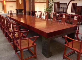 极品巴花实木大板将会取代红木家具成为人们新宠吗？