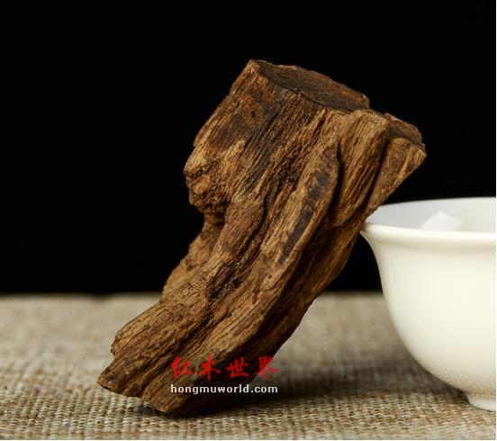 沉香分为哪两大派系，它们收藏沉香的方式有何不同？-1