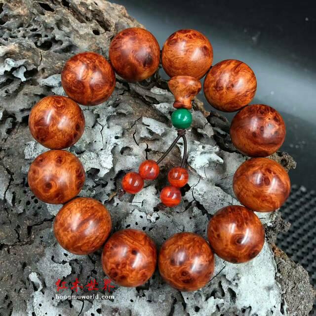 缅甸花梨瘤2.0，淡淡花梨清香。瘤花漂亮。搭配天然孔雀石，南红尾珠。-6