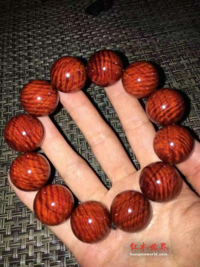 如何挑选小叶紫檀？教你挑选小叶紫檀的三字诀-3