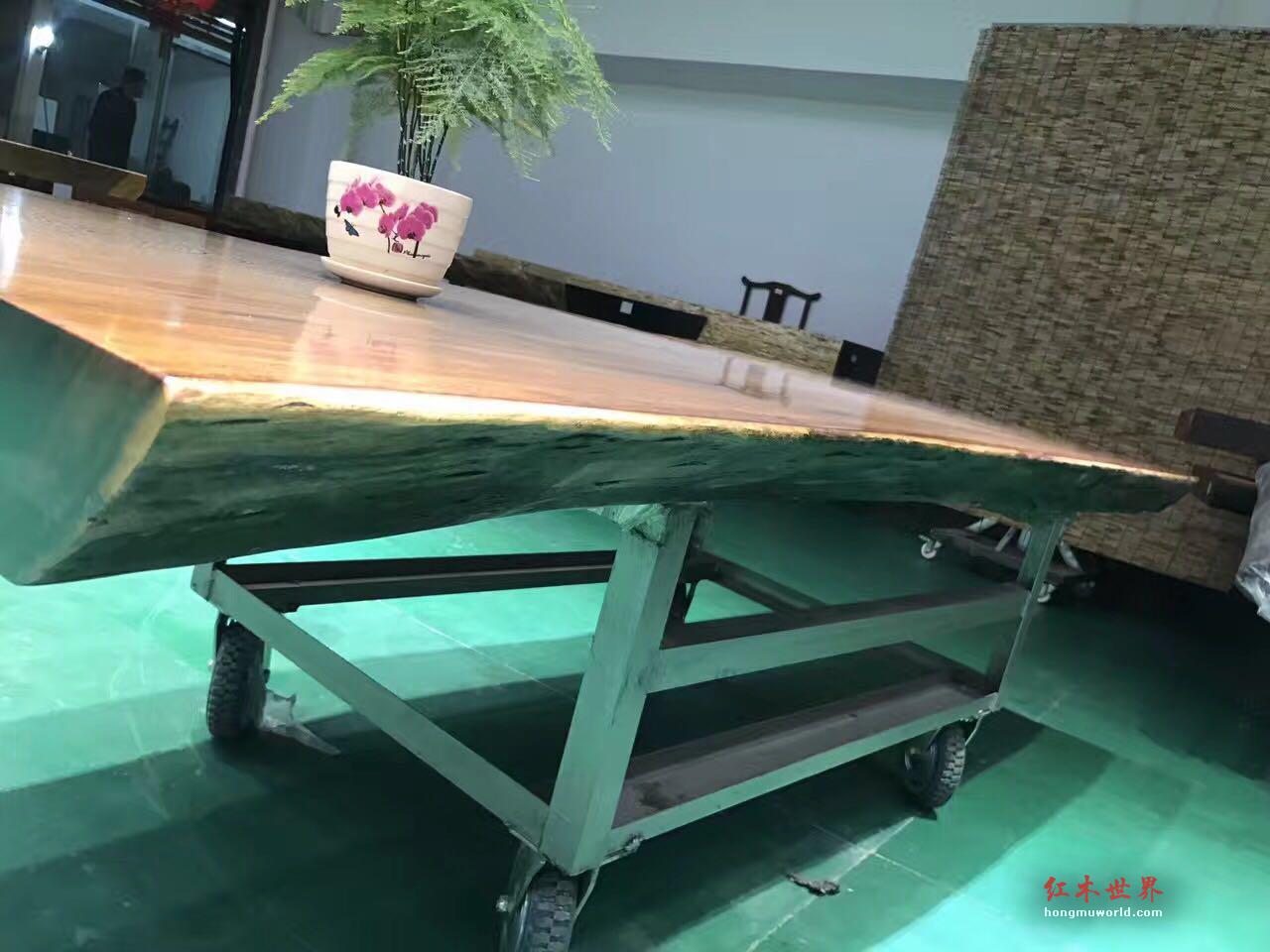 鸡翅木：红木中的“美人”-1