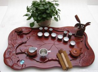 红木家具的保养“护肤品”，你都选对了吗？