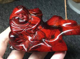 《善财童子》香插 小巧可爱易把玩 鸡血红金星泥料