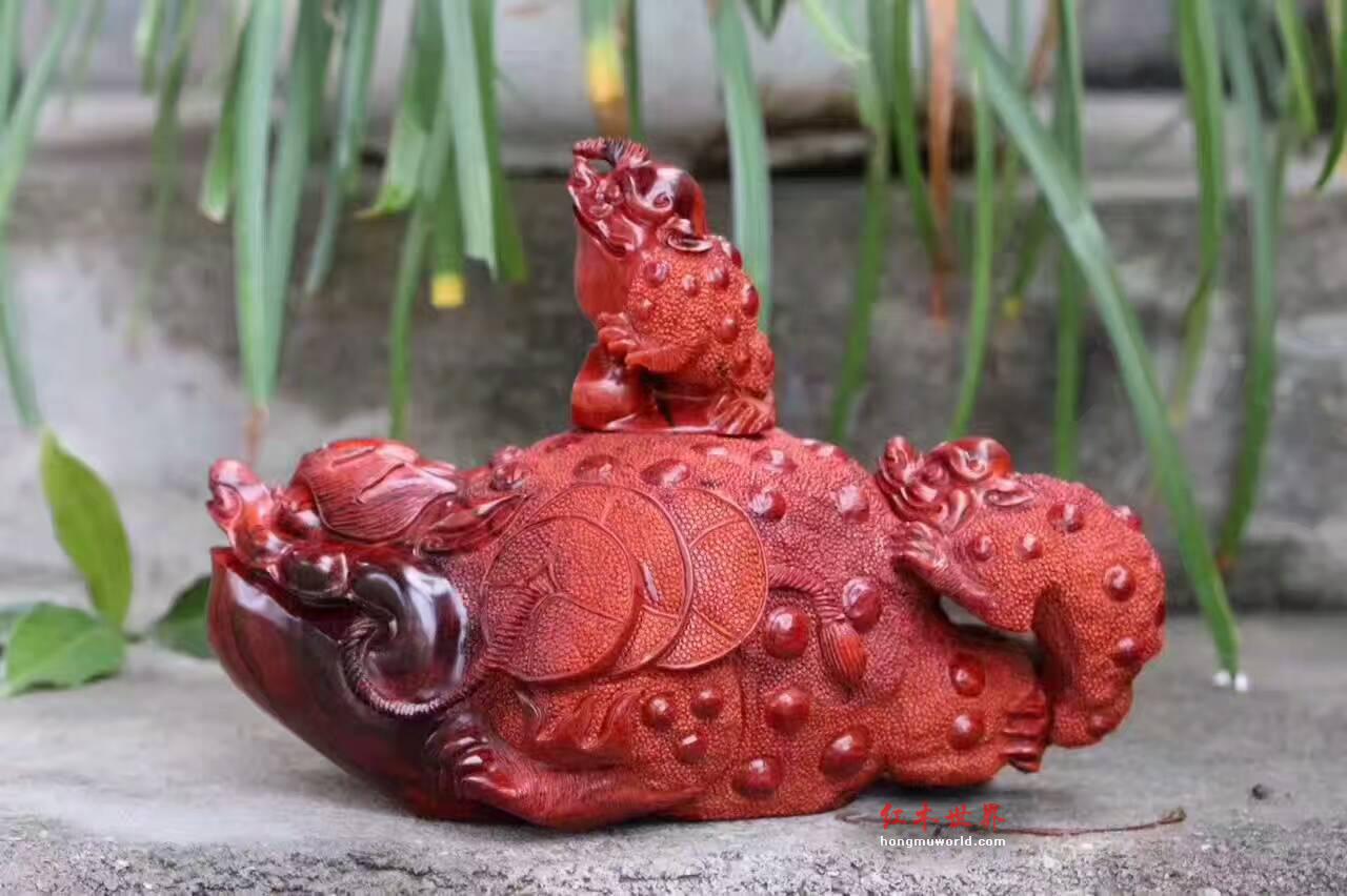 小紫叶檀《招财进宝》壶 工艺造型栩栩如生-4