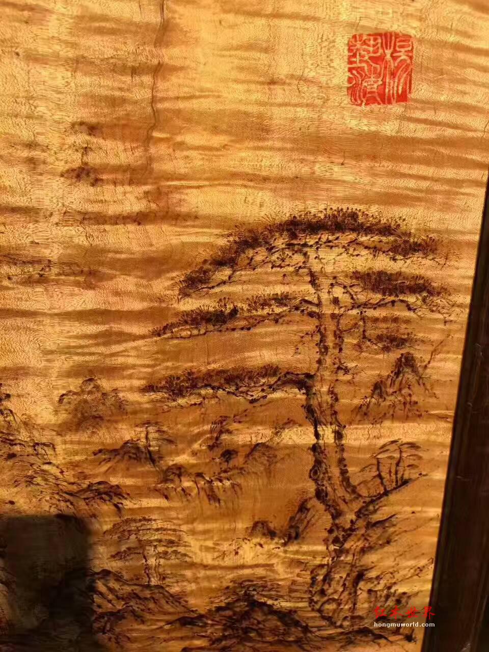 金丝楠油画《迎客松》满水波大叶楠面板黑檀边框装饰佳品-3