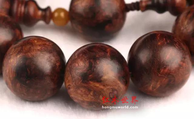 上了蜡的海黄手串就是次品，这个认知正确吗?-2