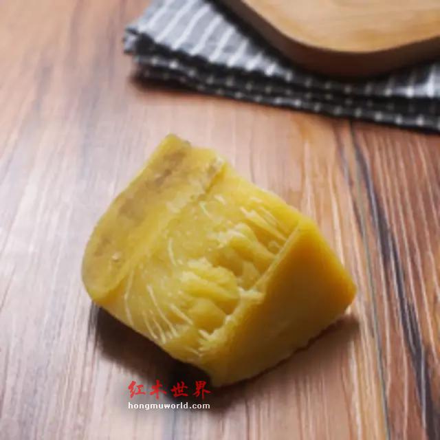上了蜡的海黄手串就是次品，这个认知正确吗?-3