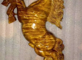 小叶桢楠工艺品《立马发财》雕工精致创意造型送礼首选