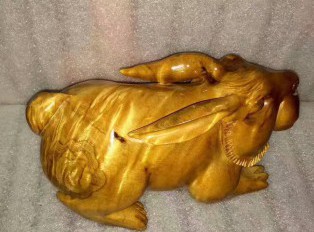 小叶桢楠工艺品《小兔乖乖》雕工精美颜色漂亮