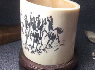 笔筒《八骏马》书房必备实用摆件