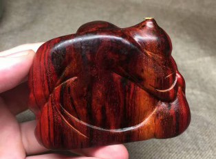 小叶紫檀《招财弥勒》车摆件香插