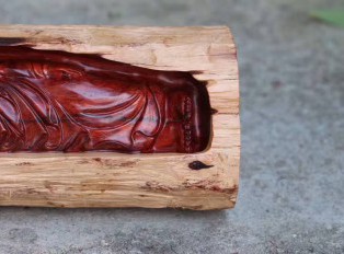 小叶紫檀《卧佛》 全实心老料保留天然白皮独具特色