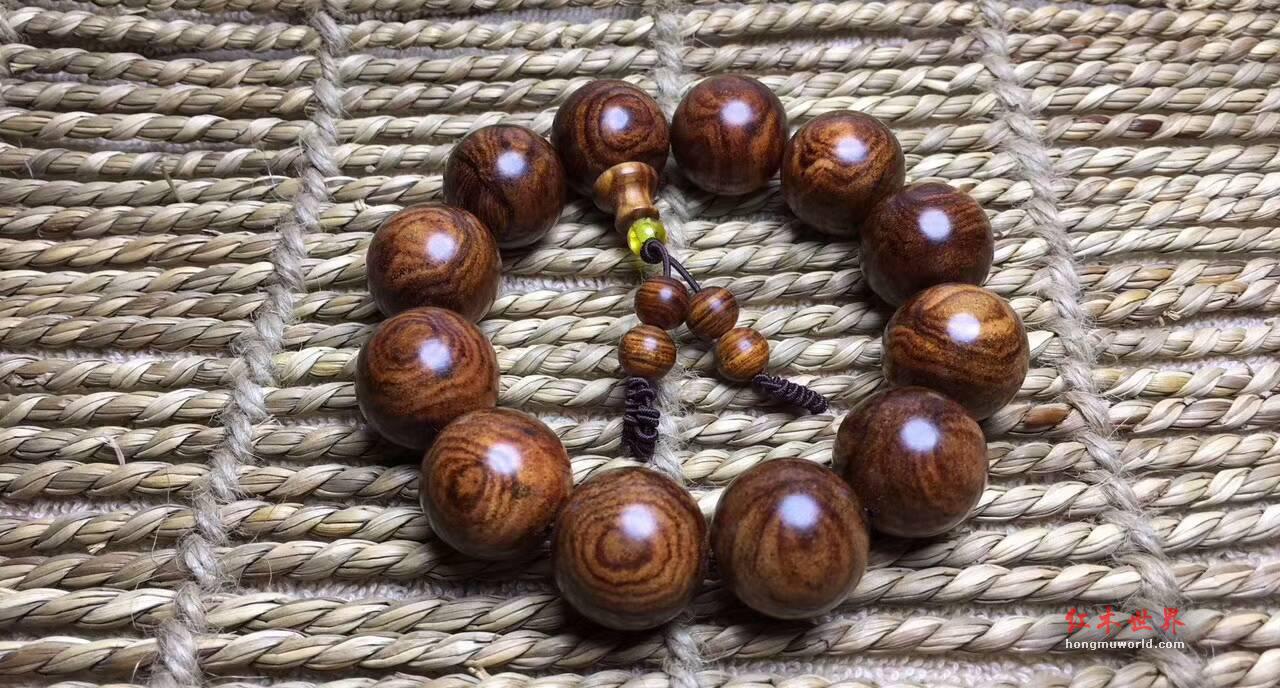 海南黄花梨手串 特微蜘蛛纹虎皮纹纹路奇特飘逸-3