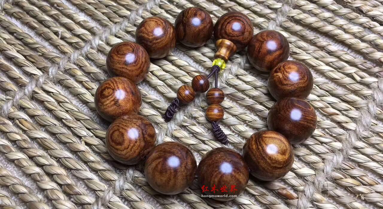海南黄花梨手串 特微蜘蛛纹虎皮纹纹路奇特飘逸-4