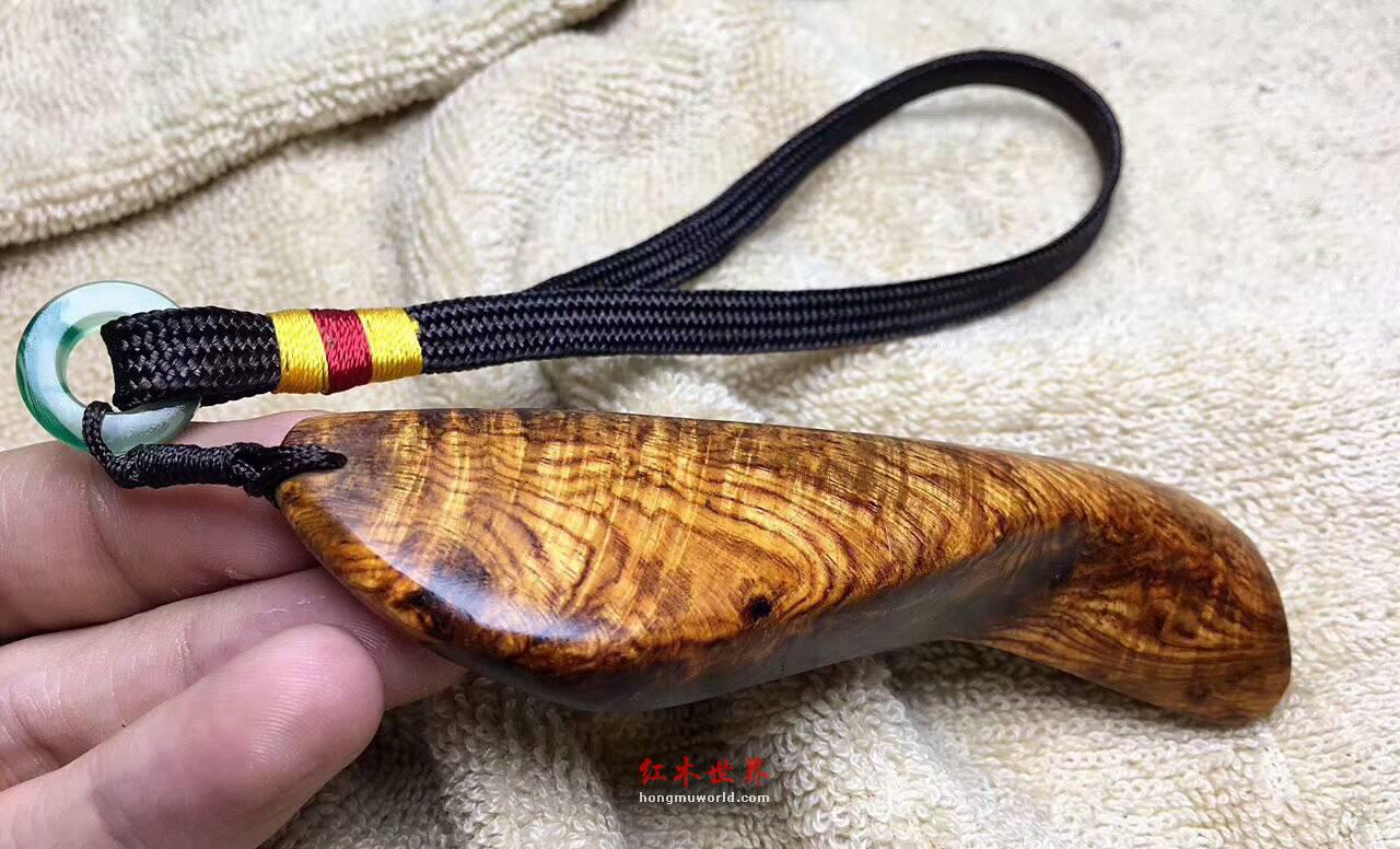 海南黄花梨随形手把件 黄金满水波纹精致小巧-2