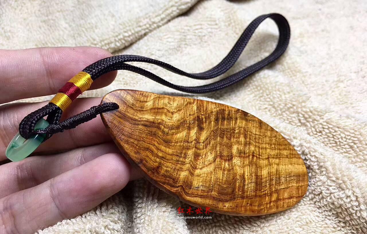 海南黄花梨小把件可当吊坠 黄金满水波纹精美小巧-1