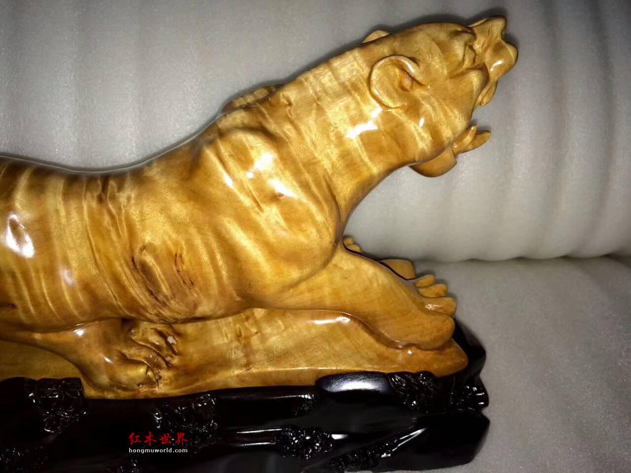 金丝楠工艺品《威震山河》手工雕刻老虎栩栩如生-1